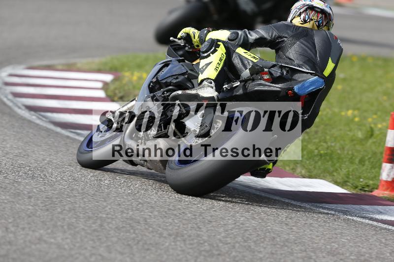 /53 16.09.2025 Track Day Domi Aegerter ADR/Gruppe rot/backside